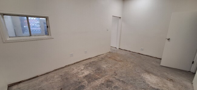 Foto del edificio - 1436 W Martin Luther King Jr Blvd