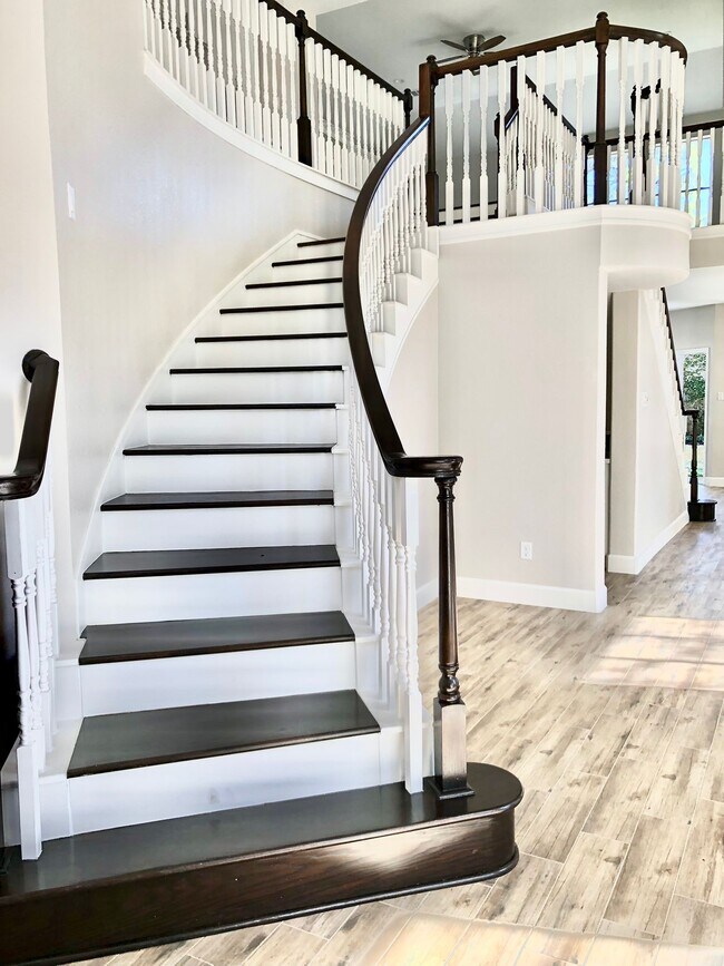 Foto del edificio - 5711 Silver Bay Ct