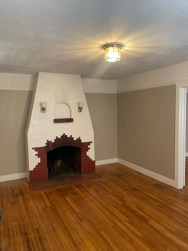 Foto del edificio - 1 Bedroom 1 Bathroom Duplex in Midtown Sac...