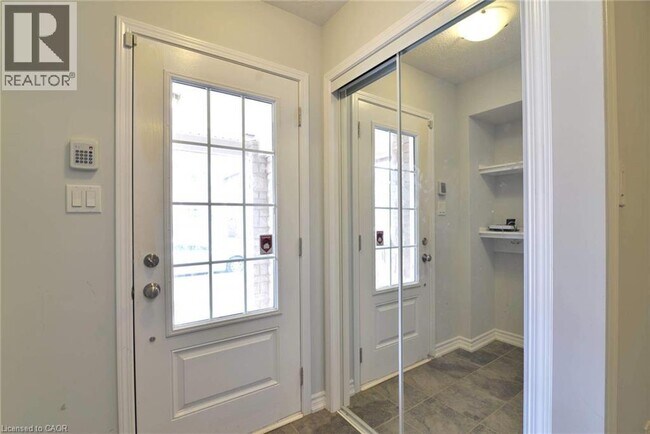 Building Photo - 3062 Gardenia Gate