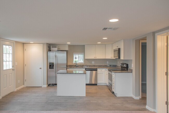 Foto del edificio - Remodeled home! Granite! SS Appliances!