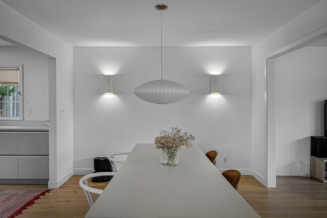 Foto del edificio - 1624 W 50th St
