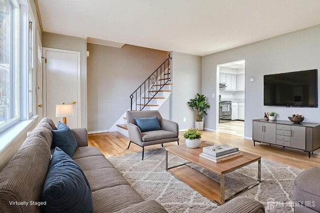 Foto del edificio - 347 Lincoln Blvd