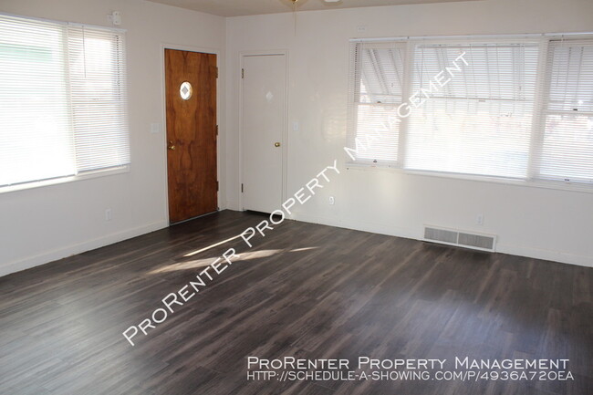 Building Photo - Spacious 1 Bed, 1 Bath Ogden Apartment