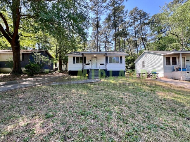 Foto del edificio - 4921 Dale Dr