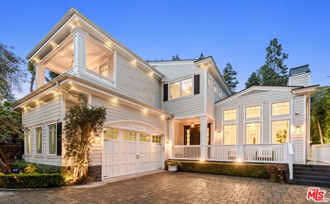 Building Photo - 1836 Laurel Canyon Blvd