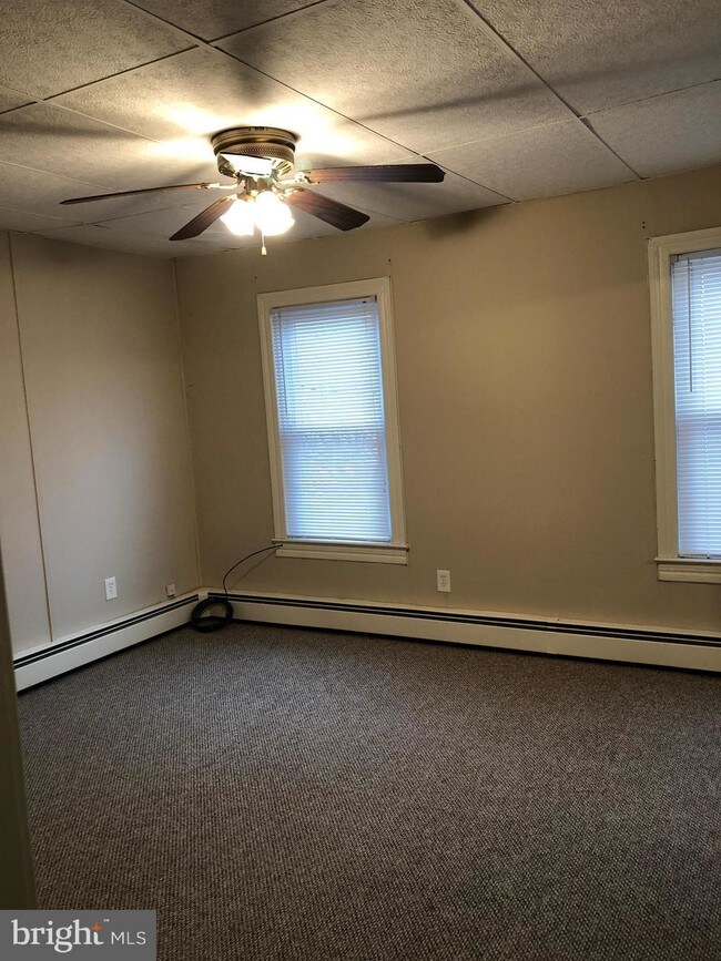 Building Photo - 3 bedroom in Pottsville PA 17901