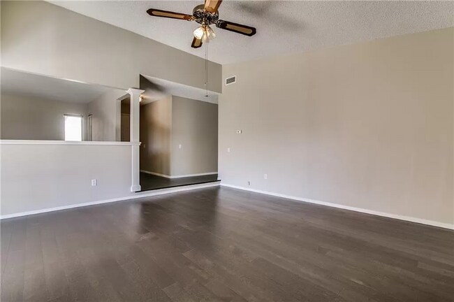 Building Photo - 3307 Colony Dr