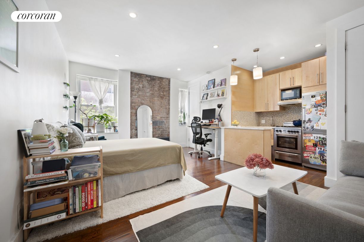 Foto principal - 151 E 20th St