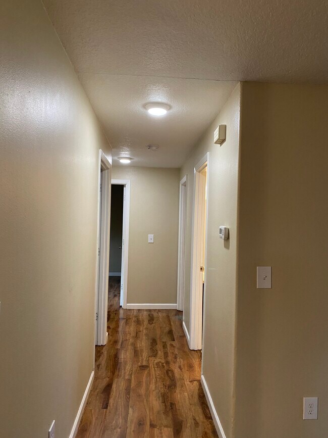 Foto del edificio - 1320 NW Maple Ln