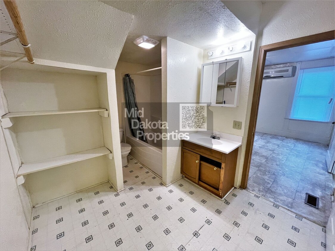 Foto del edificio - 1123 E 2nd Ave