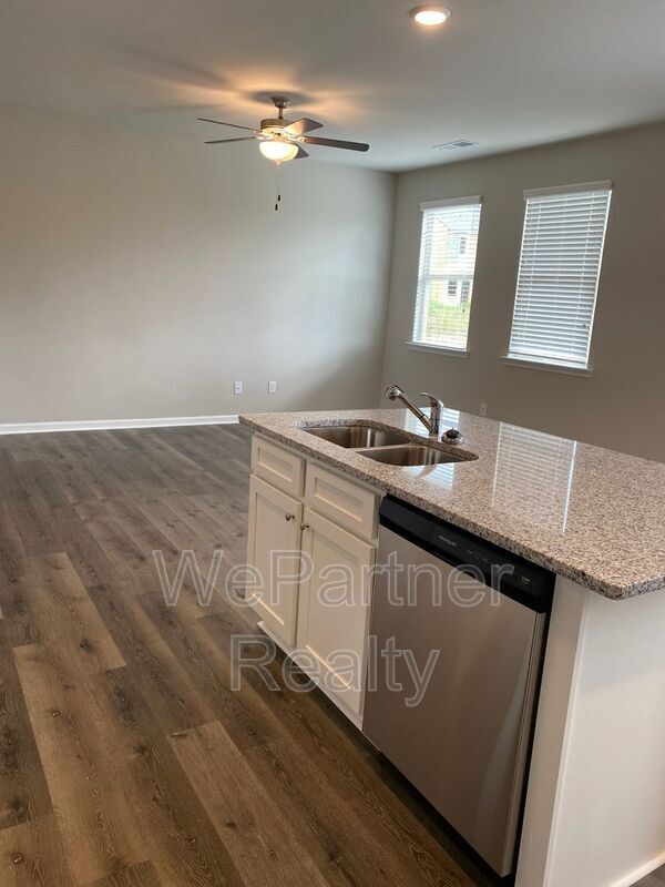 Building Photo - 206 Vickery Ln