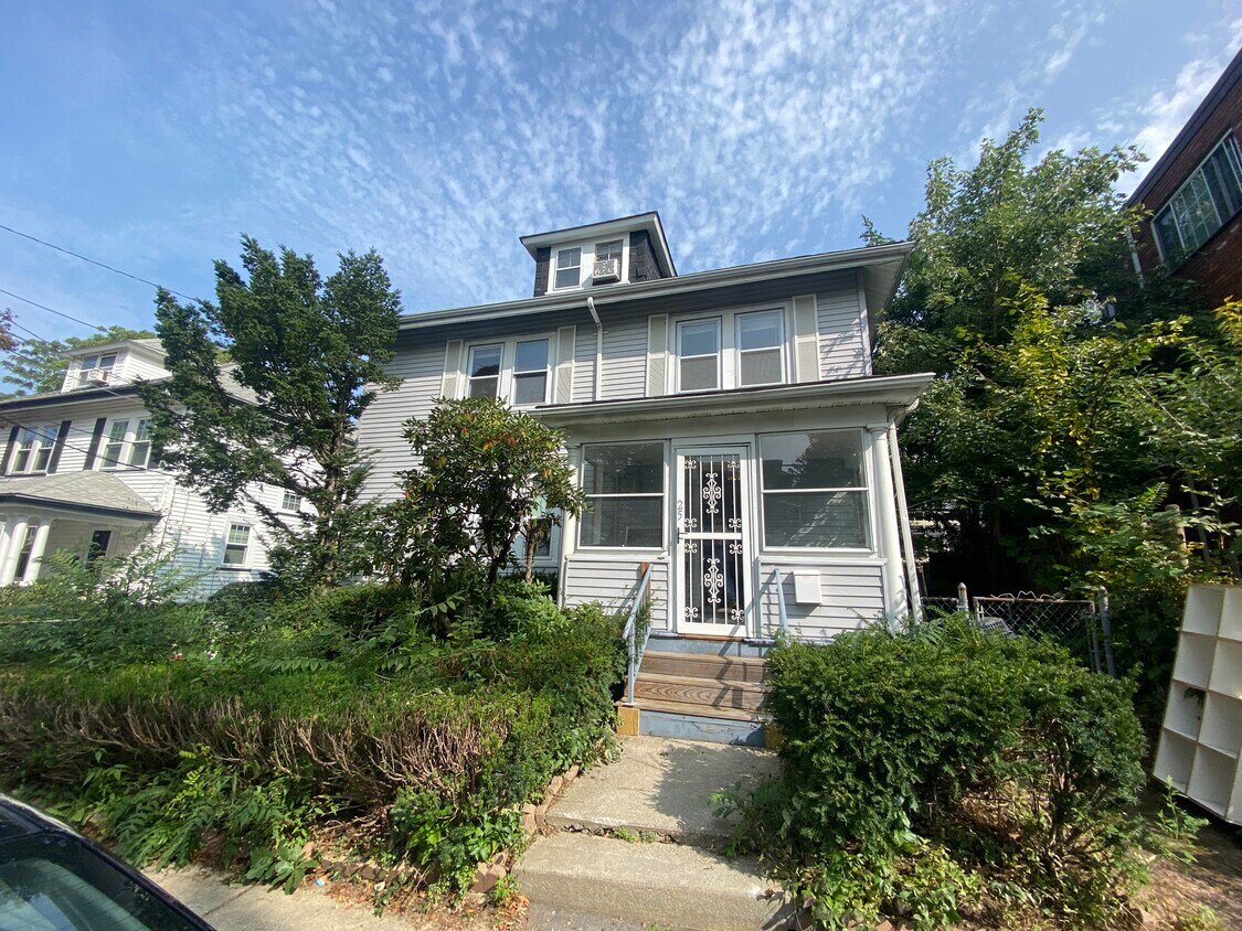 Primary Photo - 25 Embassy Rd