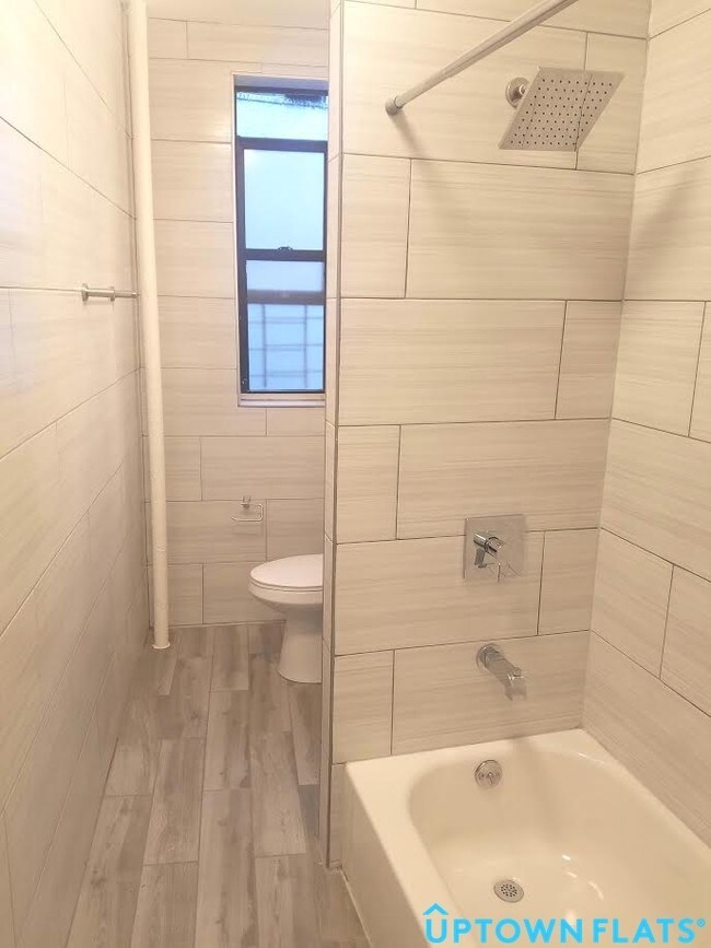 Foto del edificio - 369 Sumpter St