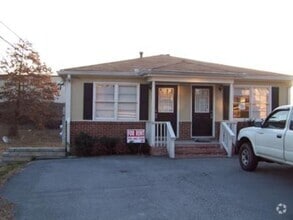 Building Photo - 5981 Peco Ln