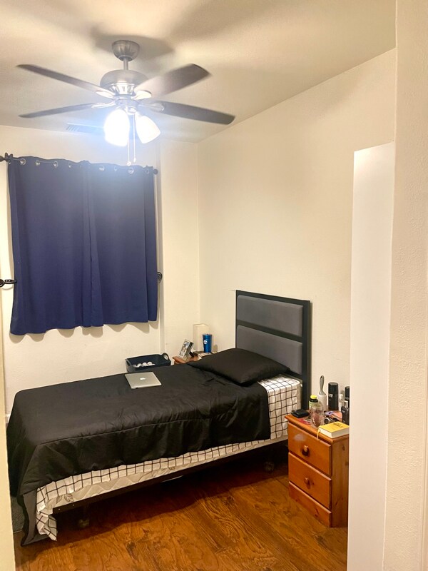 Foto del edificio - 710 City Walk Pl