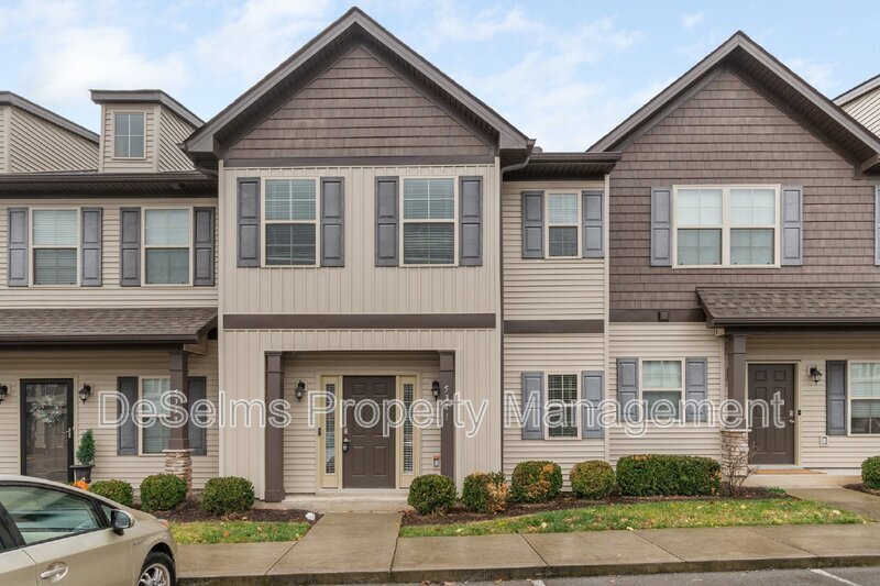 Foto principal - 5341 Tony Lama Ln