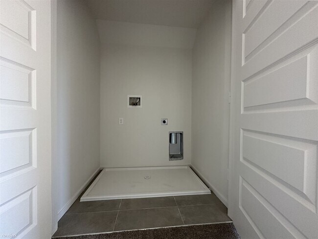 Foto del edificio - 2 br, 2.5 bath Townhome - 1689 South West ...