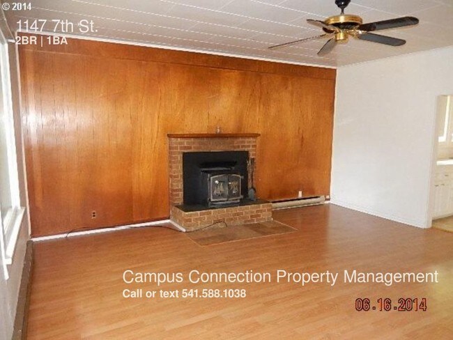 Building Photo - 1147 7th St