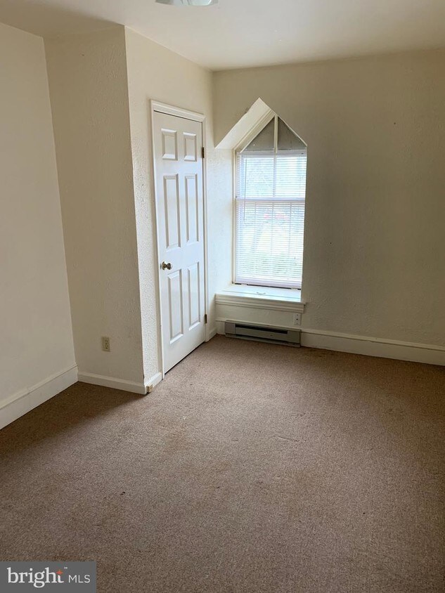 Foto principal - 54 N Carlisle St