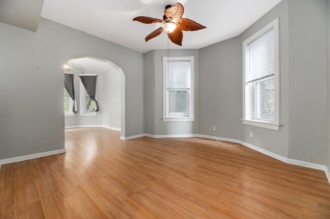Foto del edificio - 1518 N Ashland Ave