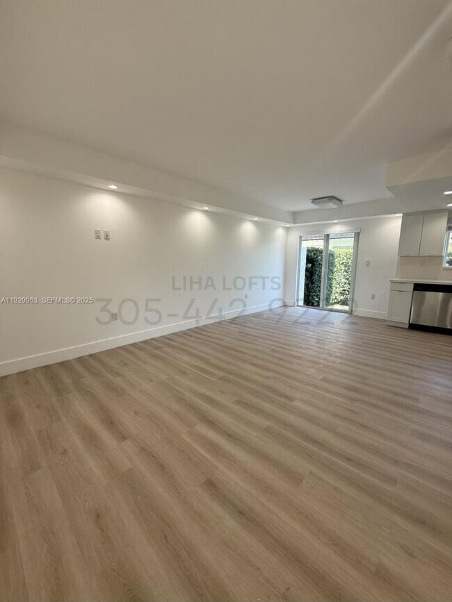 Foto del edificio - 1328 NW 4th St