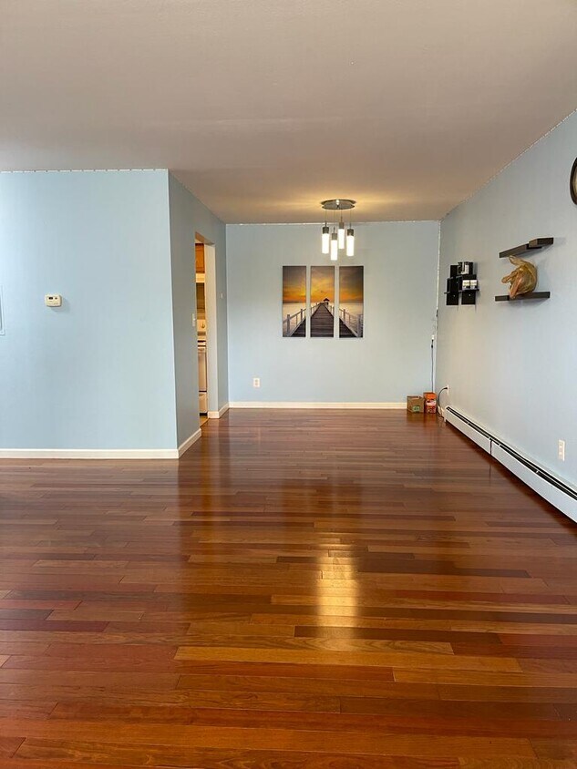 1880 Axtell Dr Unit 1, Troy, MI 48084 Condo for Rent in Troy, MI