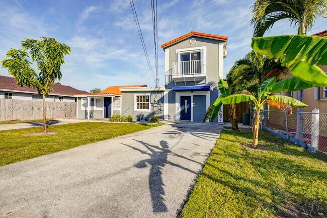 Foto del edificio - 6761 SW 13th Terrace