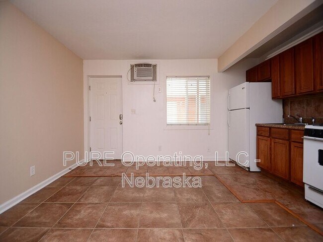 Building Photo - 612-616 N 46 St