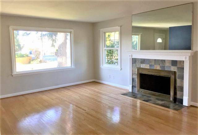 Building Photo - 4 bedroom in Seattle WA 98103