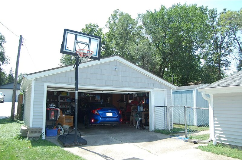 Building Photo - 4612 Euclid Ave