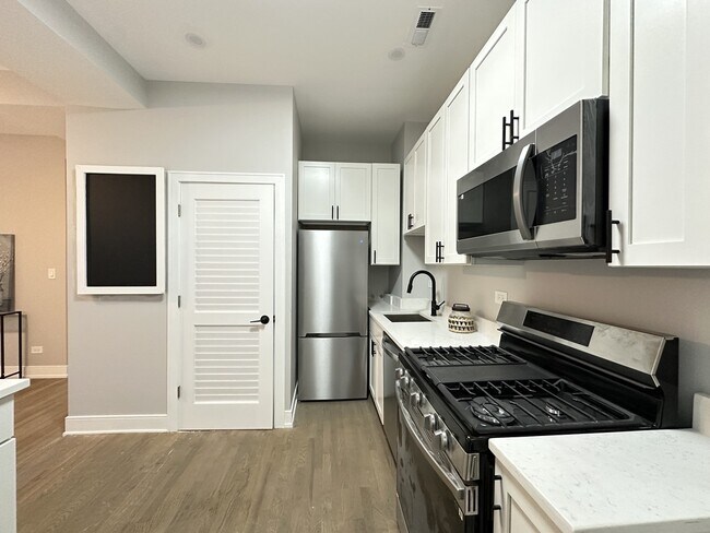 Foto del edificio - 3834 N Wilton Ave
