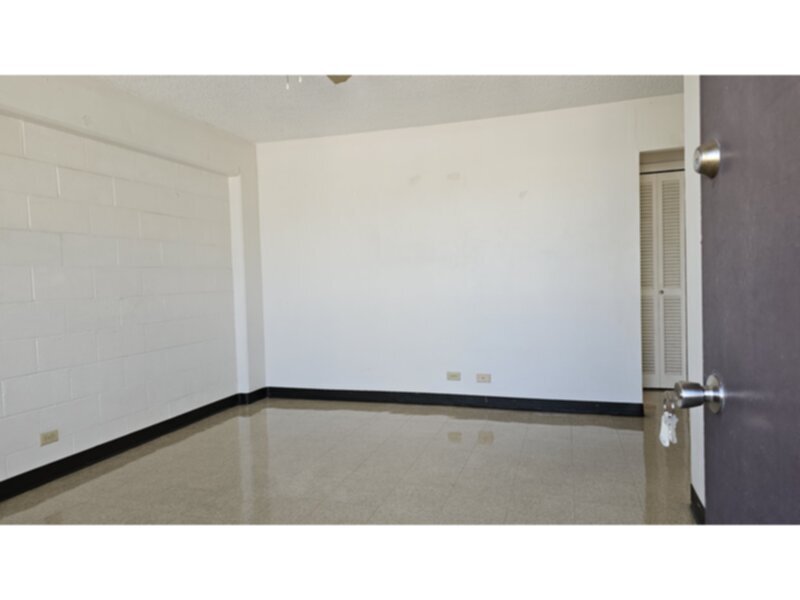 Foto principal - 1 bedroom, 1 bath, 1 parking near UH