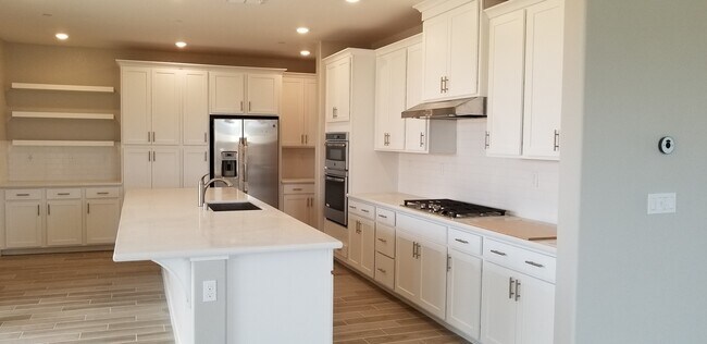 Foto del edificio - Newer home in Springlake in Woodland