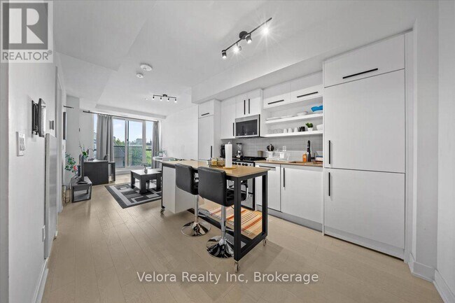 Building Photo - 560 Rideau St