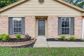 Building Photo - 2311 Pepperweed Dr
