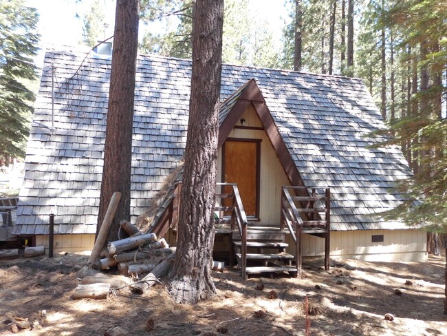 Building Photo - Nice house in South Lake Tahoe available now!