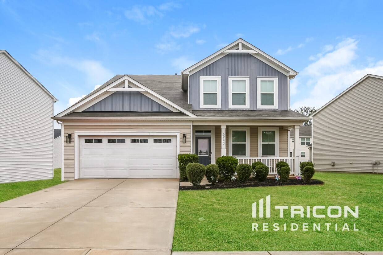 Foto principal - 6943 Meridale Forest Dr