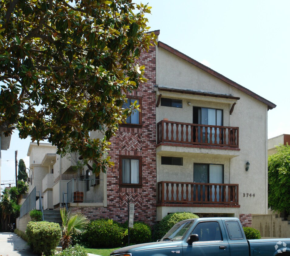Building Photo - 3744 Delmas Ter