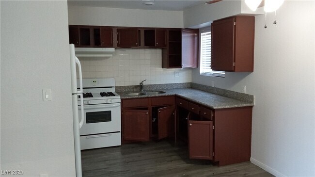 Foto del edificio - 4360 Twin View Cir