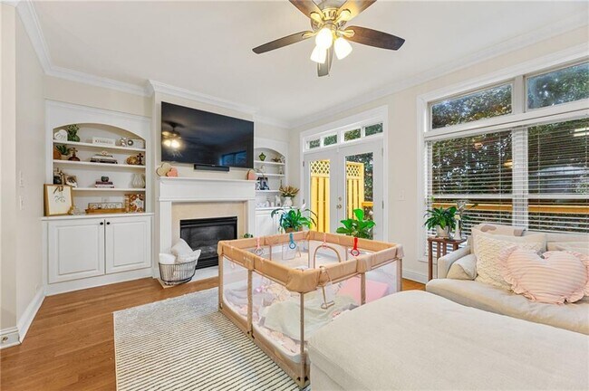 Building Photo - 10914 Gallier St