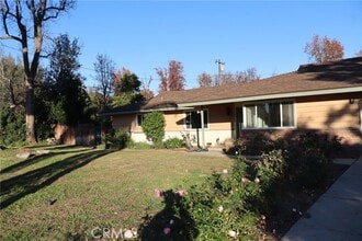 Building Photo - 2520 Louise Ave