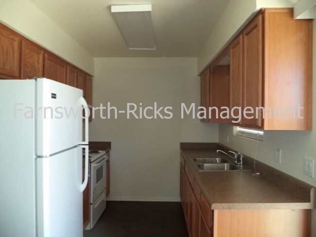 Foto del edificio - 5920 E Albany St