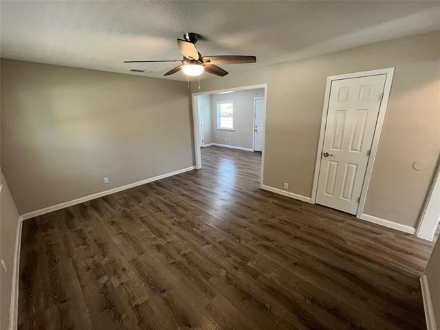 Building Photo - 2100 Camden Dr