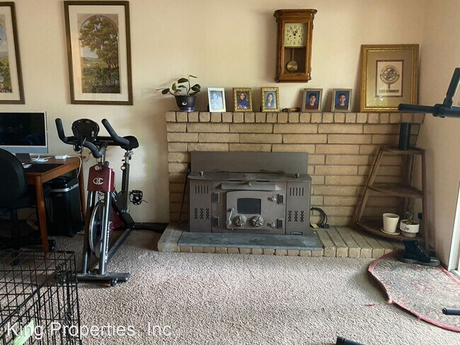 Building Photo - 4 br, 2 bath House - 1817 Cork Place