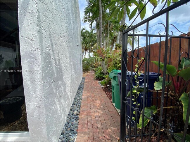 Foto del edificio - 11379 SW 65th St