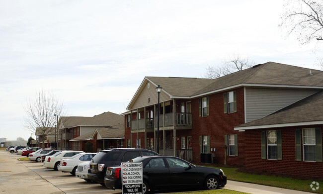 Building Photo - The Gables on Holley