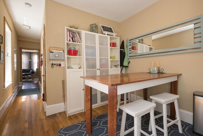 Foto del edificio - 592 Columbus Ave