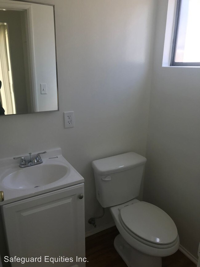 Foto del edificio - 9622 Laurel St