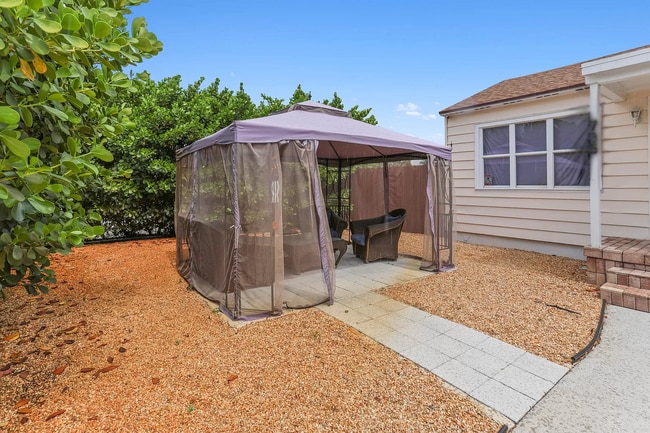 Photo - 735 Franklin Rd House